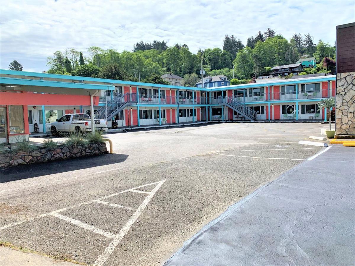 Atomic Motel 2*