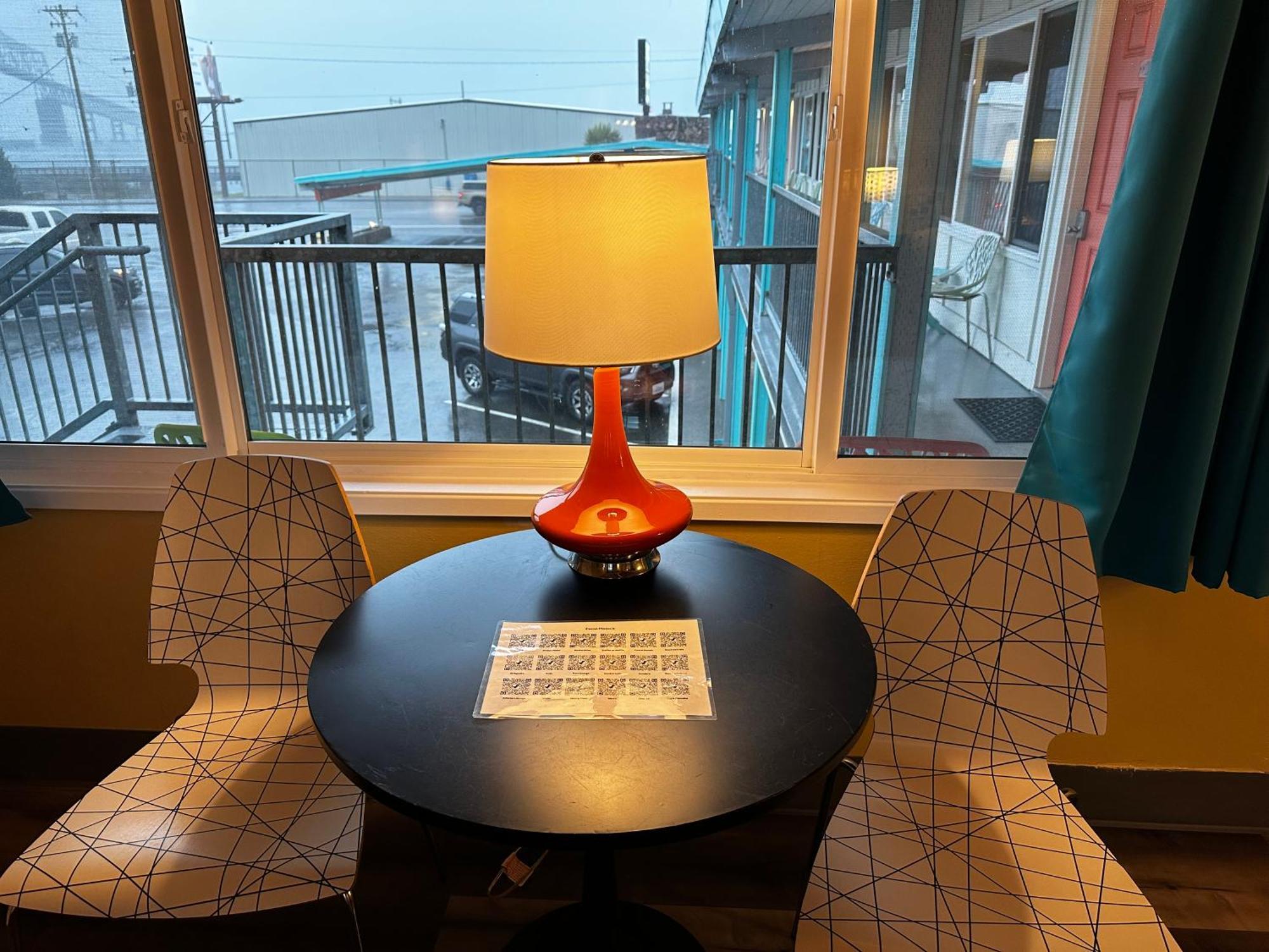 Motel Atomic
